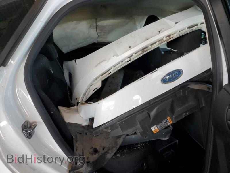 2016 Ford FOCUS (VIN 1FADP3F21GL264205) — фото 10 из 13