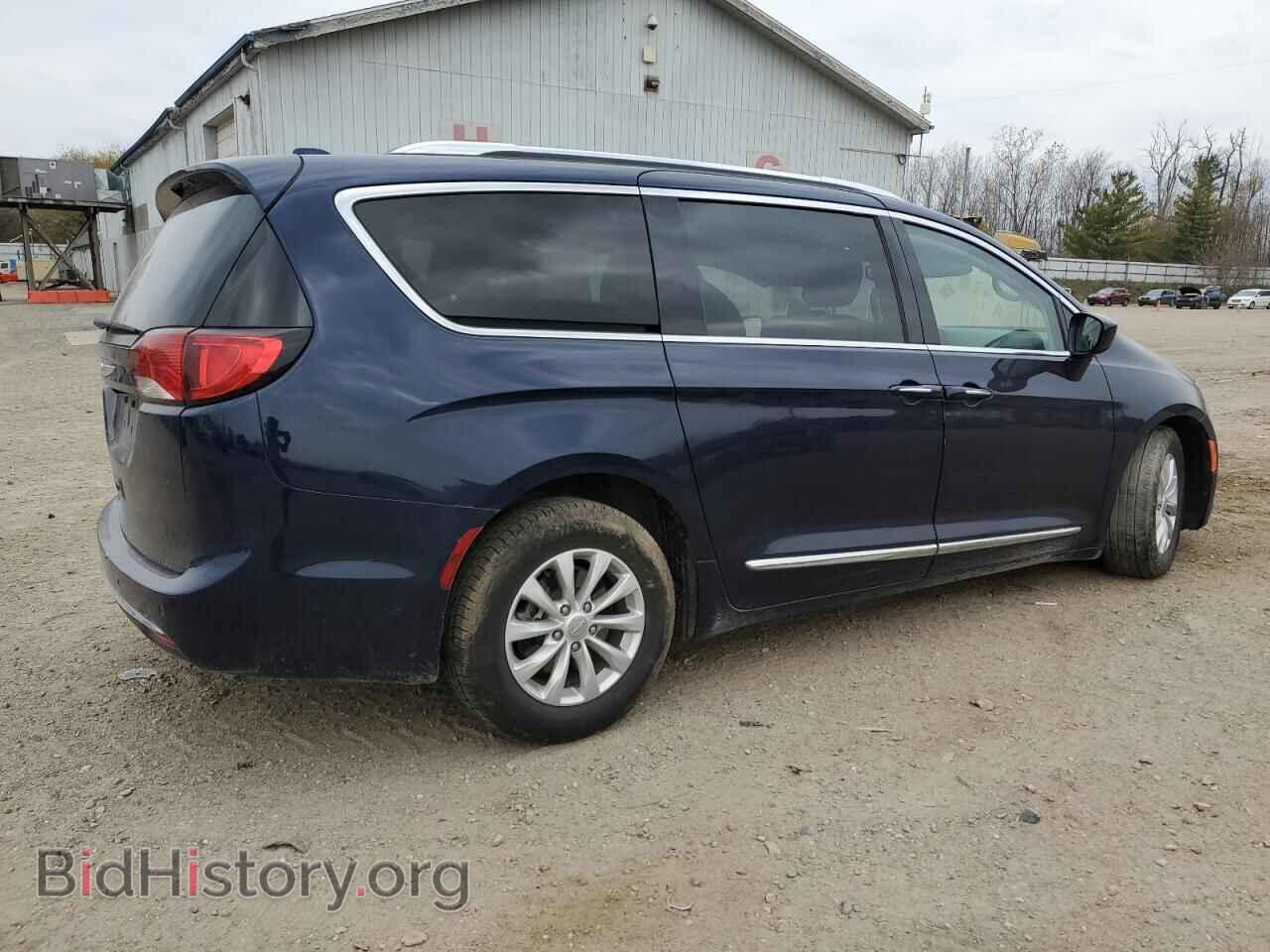 2018 CHRYSLER PACIFICA - VIN: 2C4RC1EGXJR321755 - Фото 3