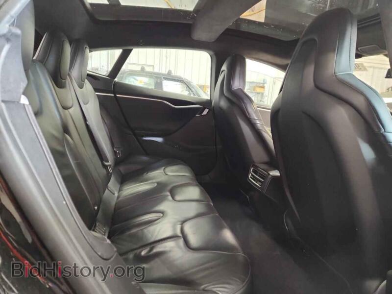 2016 Tesla MODEL S (VIN 5YJSA1E29GF138525) — photo 10 of 14