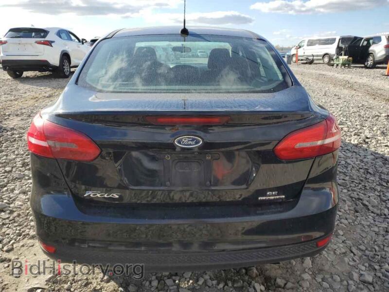 2016 Ford FOCUS (VIN 1FADP3F27GL291456) — photo 6 of 12