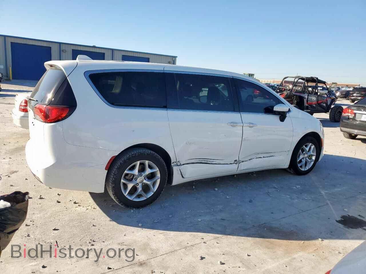 2017 CHRYSLER PACIFICA - VIN: 2C4RC1BGXHR796028 - Фото 3