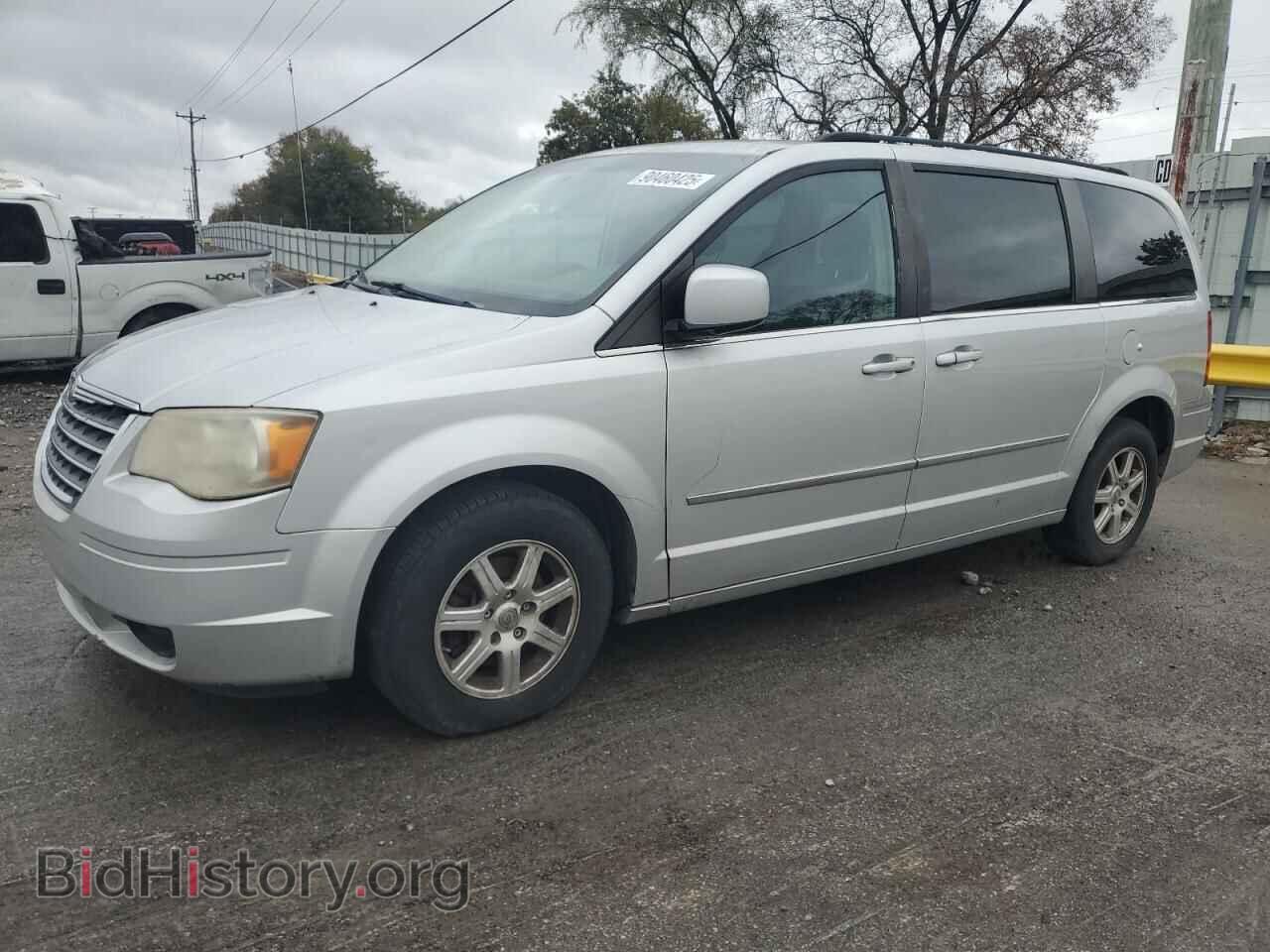 Photo 2A4RR5D18AR450557 - CHRYSLER MINIVAN 2010