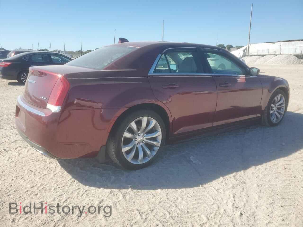 2017 CHRYSLER 300 - VIN: 2C3CCAAGXHH577295 - Фото 3