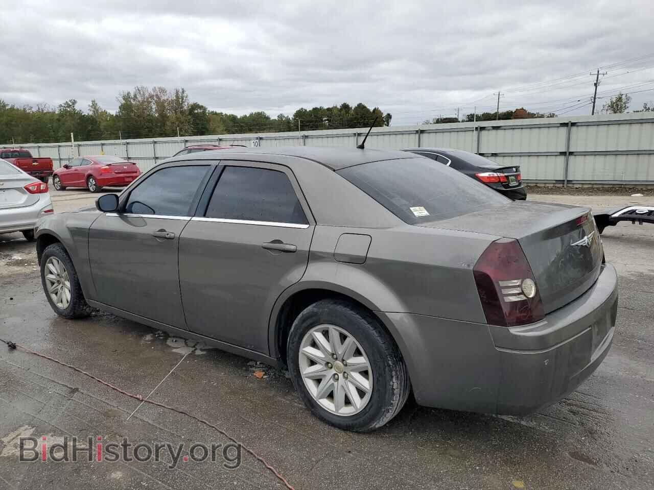 2008 CHRYSLER 300 - VIN: 2C3KA43R78H313260 - Фото 2