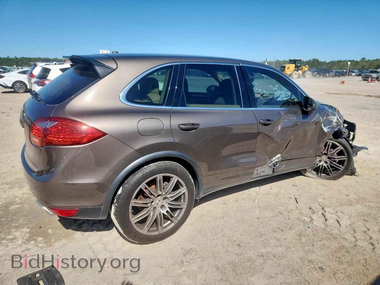 2011 PORSCHE CAYENNE - VIN: WP1AA2A21BLA04670 - Photo 3