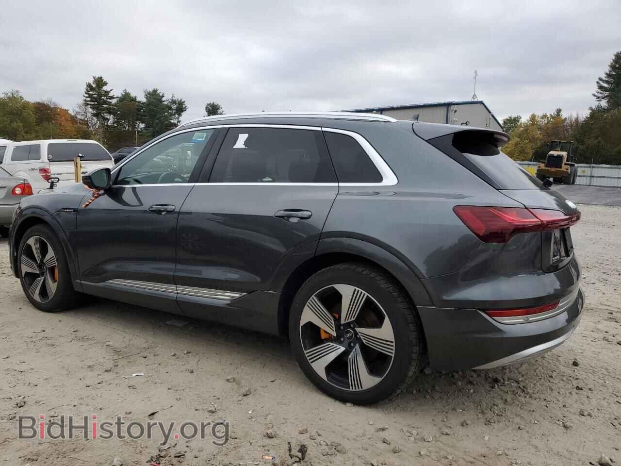 2019 AUDI E-TRON - VIN: WA1VAAGE8KB005443 - Photo 2