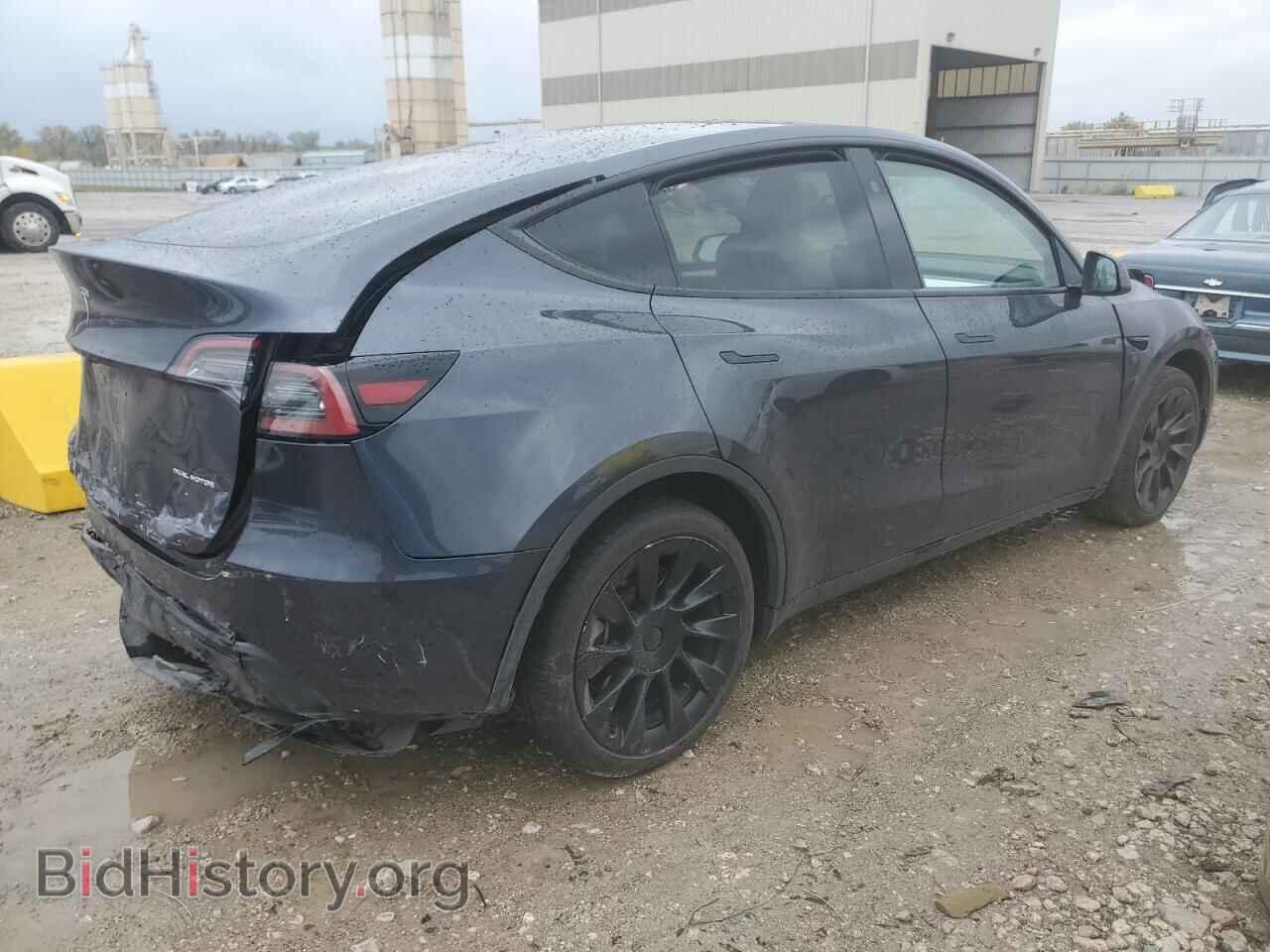 2024 TESLA MODEL Y - VIN: 7SAYGDEEXRA236664 - Фото 3