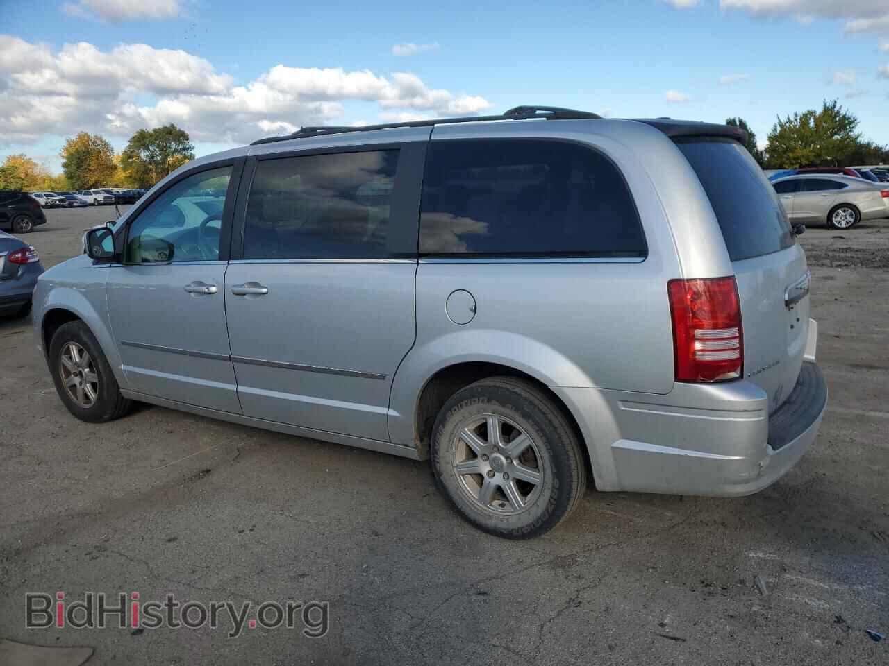 2010 CHRYSLER MINIVAN - VIN: 2A4RR5D15AR451553 - Photo 2
