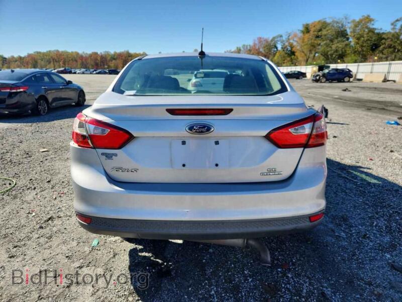 2014 Ford FOCUS (VIN 1FADP3F28EL403047) — фото 6 из 14