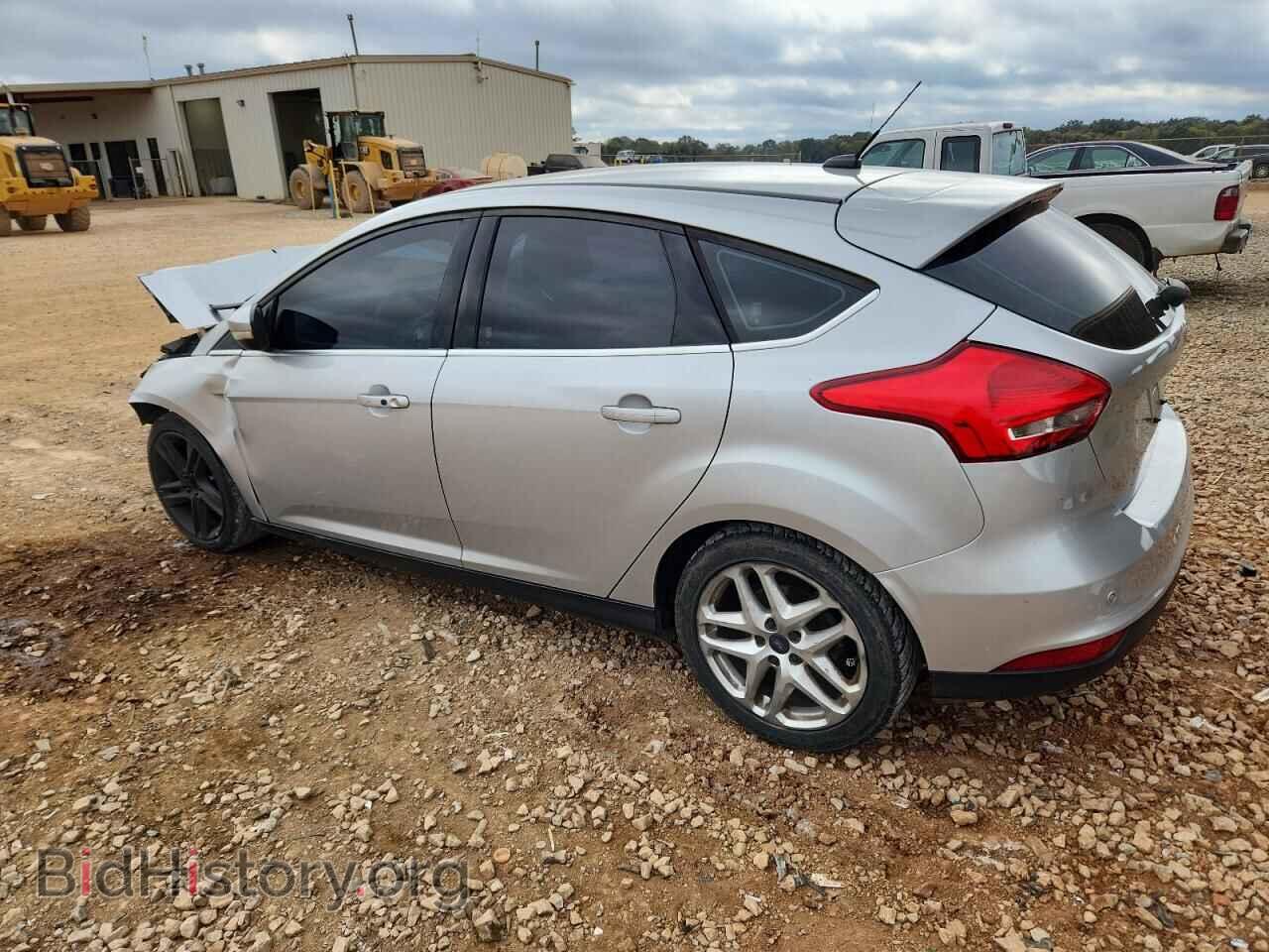 2016 FORD FOCUS - VIN: 1FADP3N25GL302875 - Фото 2