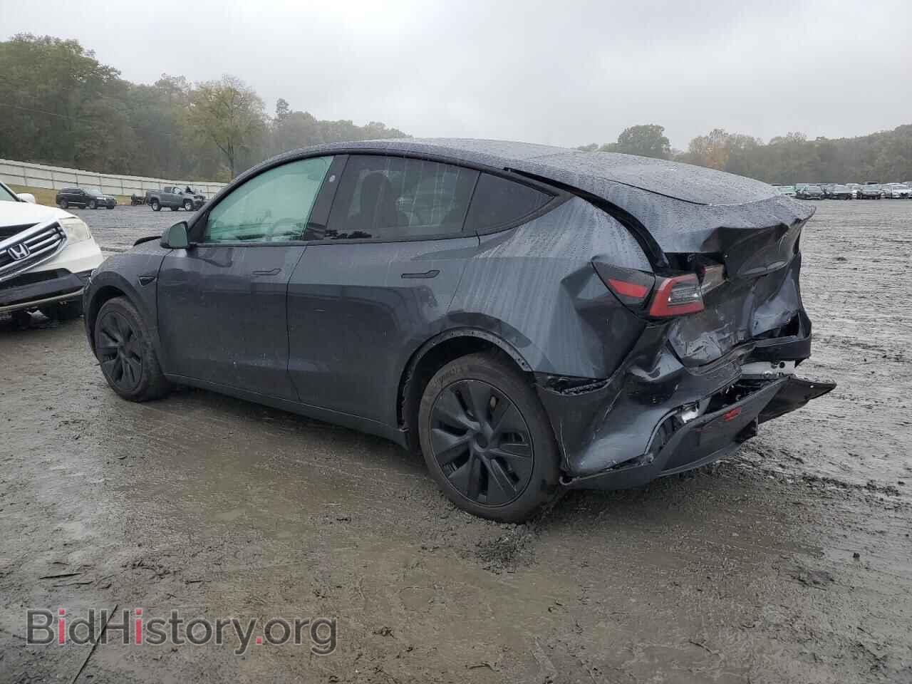 2024 TESLA MODEL Y - VIN: 7SAYGDEDXRA306901 - Фото 2