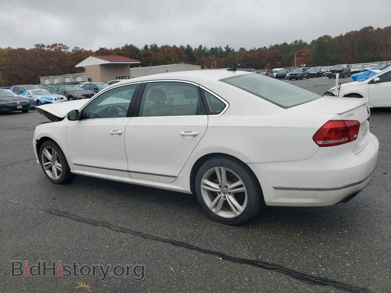 2014 VOLKSWAGEN PASSAT - VIN: 1VWCT7A32EC057101 - Фото 2