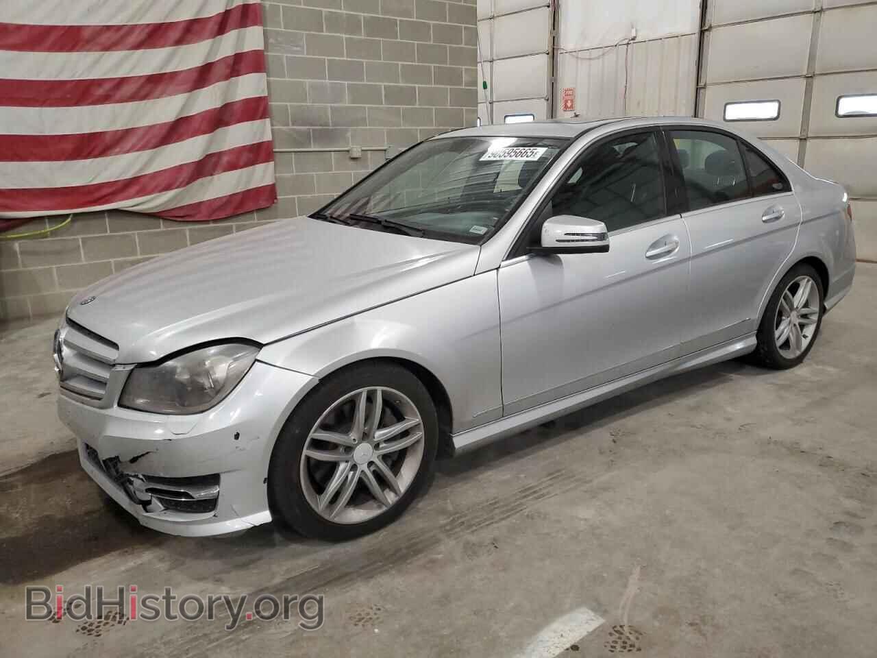 Photo WDDGF8AB4DR285398 - MERCEDES-BENZ C-CLASS 2013