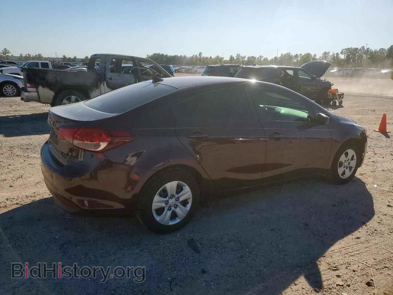 2017 KIA FORTE - VIN: 3KPFK4A76HE142766 - Фото 3