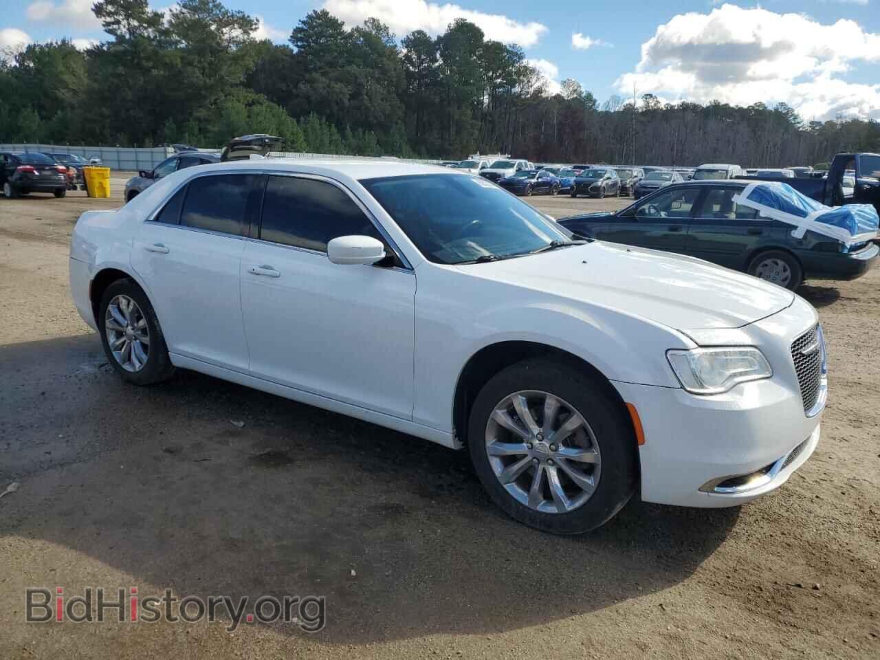 2017 CHRYSLER 300 - VIN: 2C3CCARGXHH610364 - Фото 4