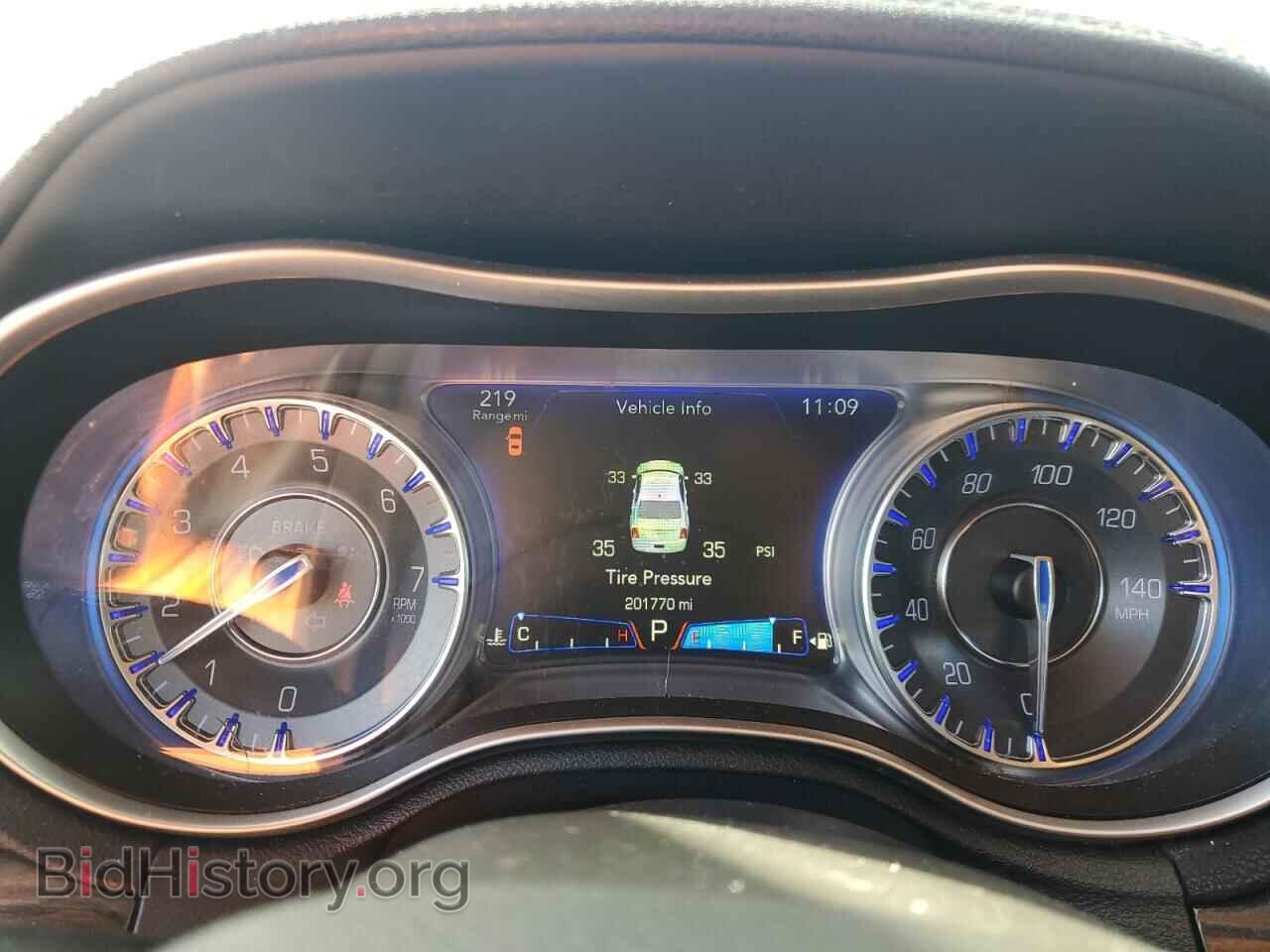 2017 CHRYSLER 300 - VIN: 2C3CCARGXHH610364 - Фото 9