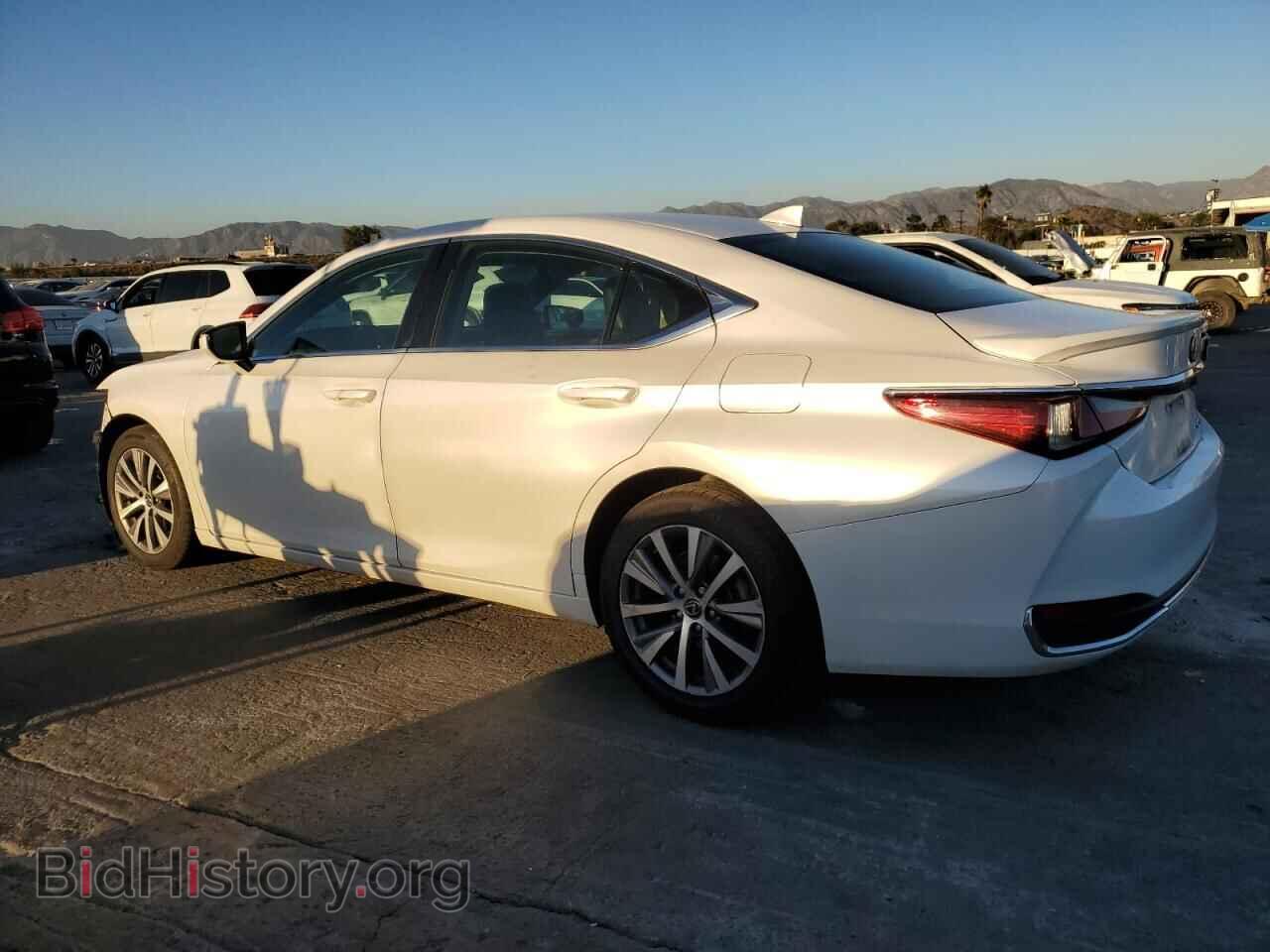 2019 LEXUS ES300 - VIN: 58AB21B12KU001052 - Фото 2
