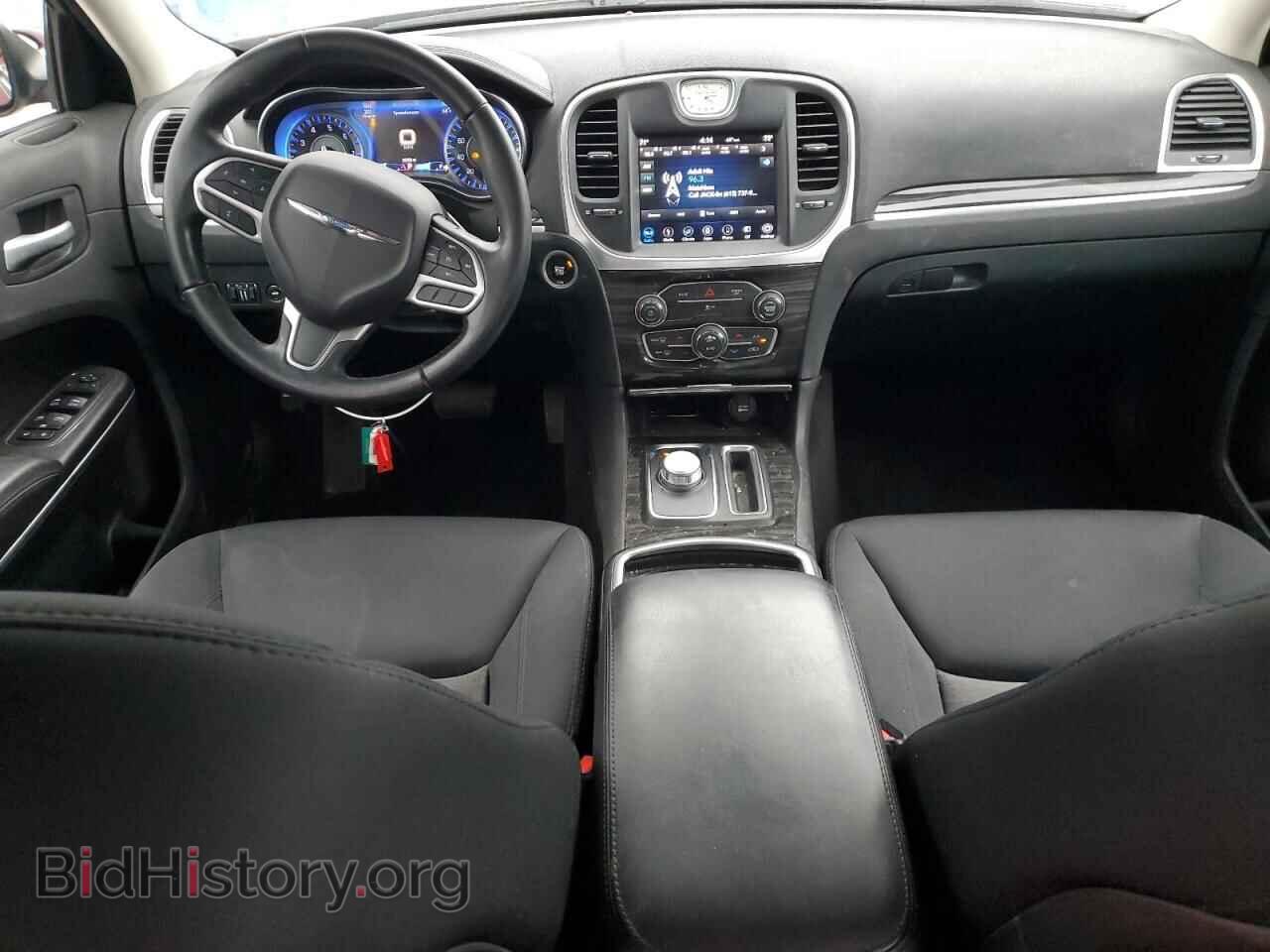2018 CHRYSLER 300 - VIN: 2C3CCAAG8JH191576 - Фото 8