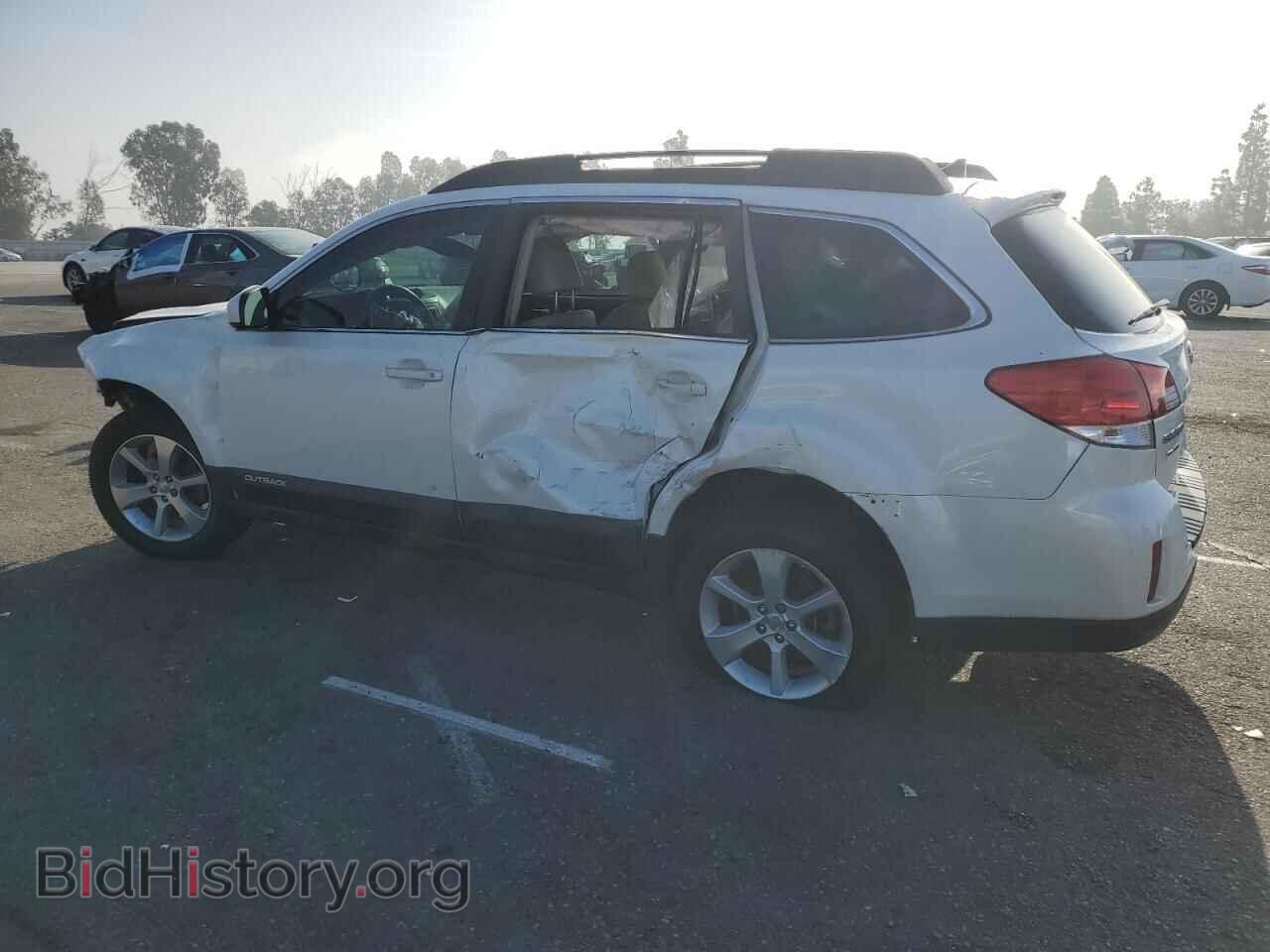 2014 SUBARU OUTBACK - VIN: 4S4BRBKC8E3244711 - Фото 2