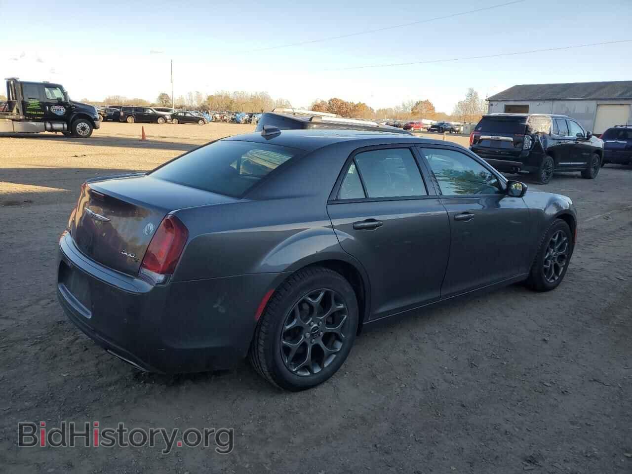 2017 CHRYSLER 300 - VIN: 2C3CCAGGXHH553263 - Фото 3