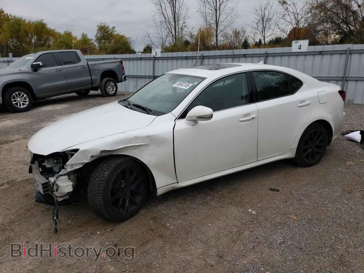 Photo JTHCF5C24B2035359 - LEXUS IS 2011