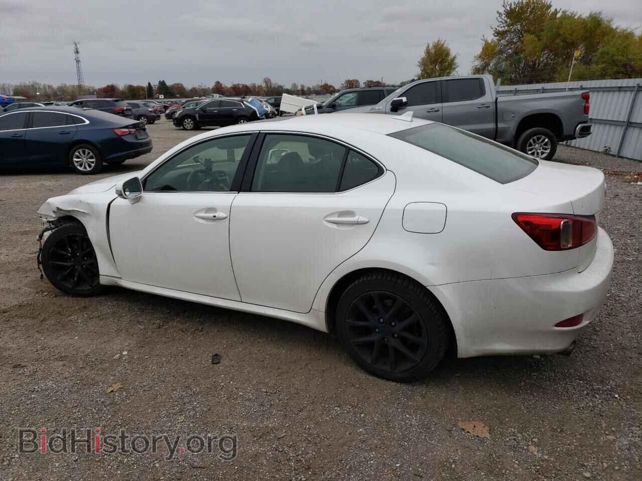 2011 LEXUS IS - VIN: JTHCF5C24B2035359 - Photo 2