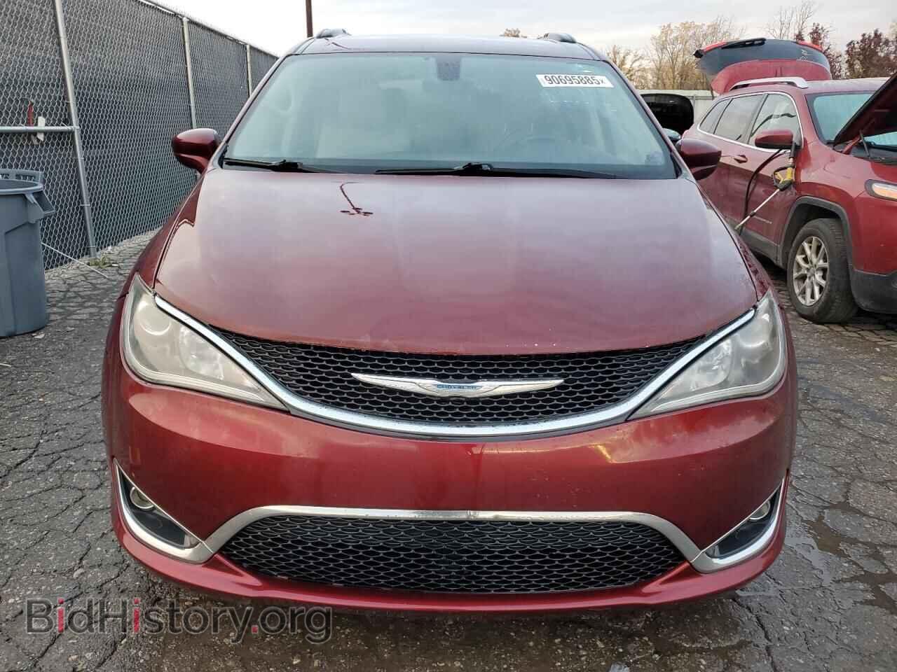2017 CHRYSLER All Models - VIN: 2C4RC1BG8HR537330 - Фото 5