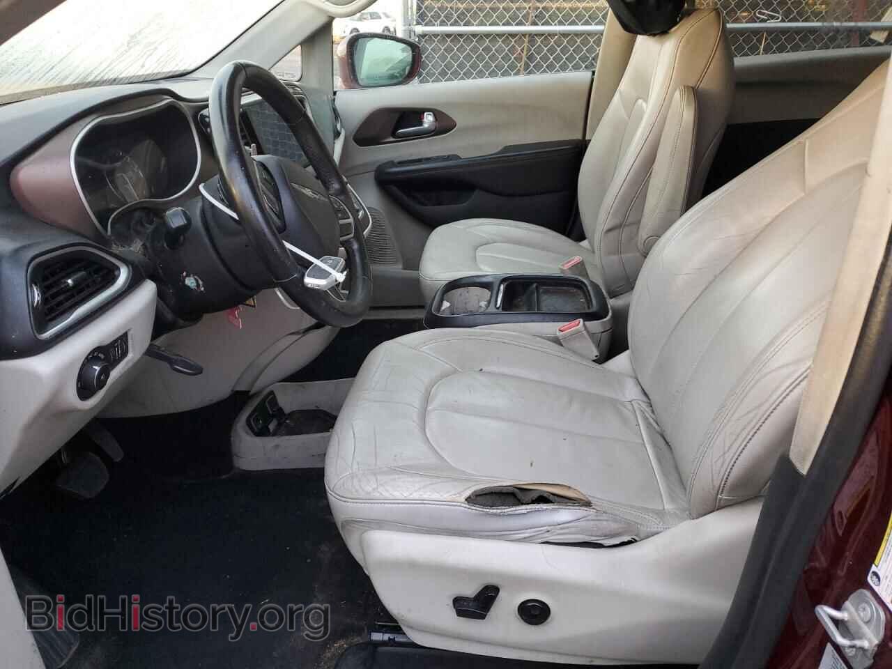 2017 CHRYSLER All Models - VIN: 2C4RC1BG8HR537330 - Фото 7