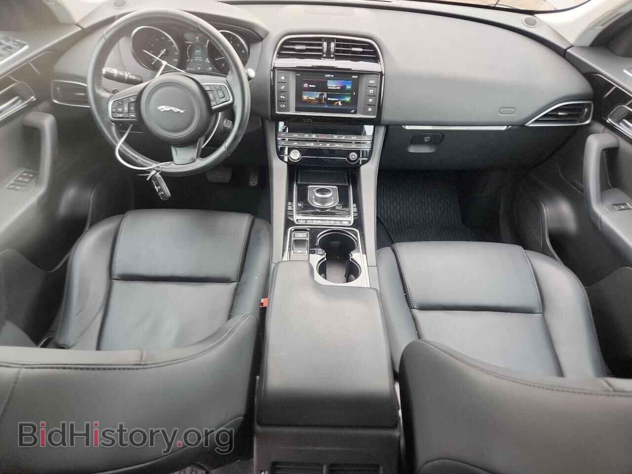 2017 JAGUAR F-PACE - VIN: SADCJ2BV8HA099899 - Фото 8