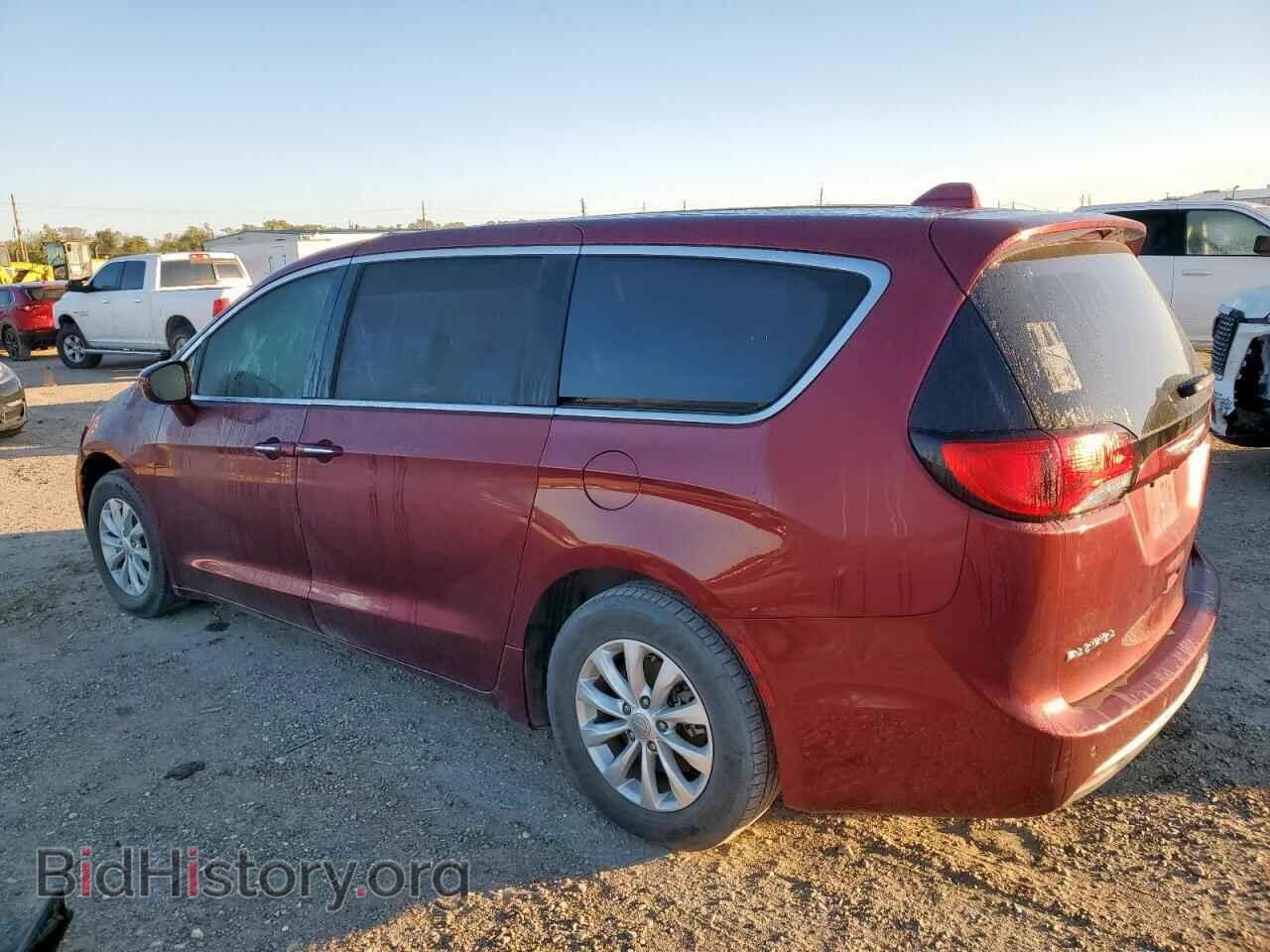 2018 CHRYSLER PACIFICA - VIN: 2C4RC1FGXJR228720 - Photo 2