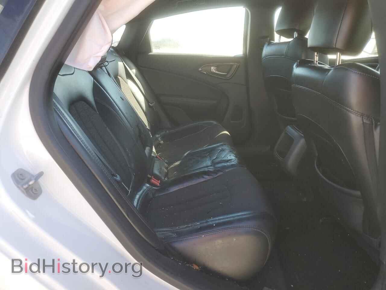 2016 CHRYSLER 200 - VIN: 1C3CCCBB2GN107735 - Фото 10