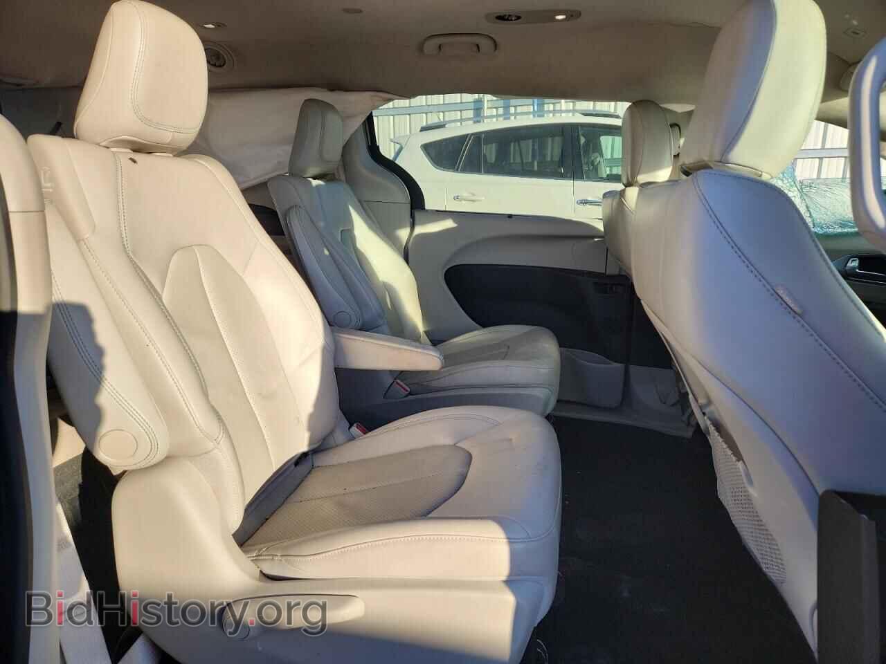 2018 CHRYSLER PACIFICA - VIN: 2C4RC1L71JR364951 - Photo 11