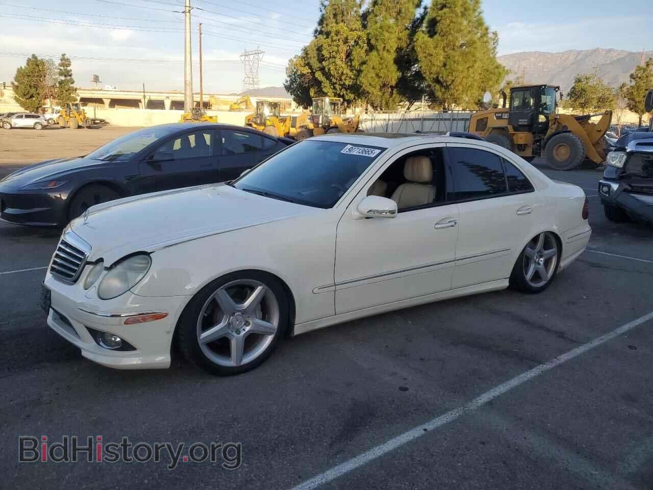 Фотография WDBUF72XX9B437250 - MERCEDES-BENZ E-CLASS 2009