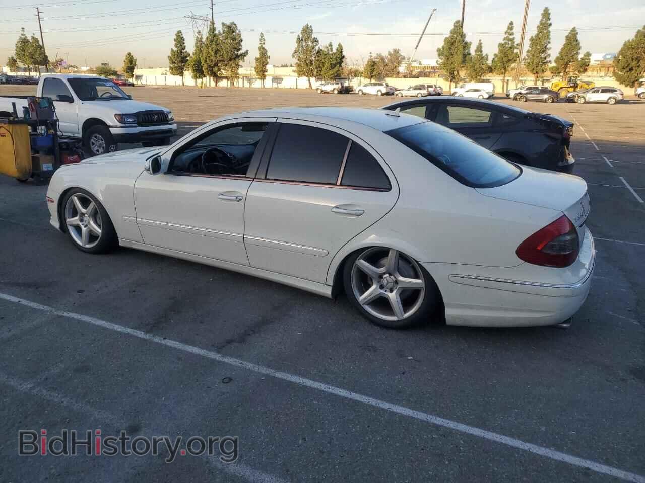 2009 MERCEDES-BENZ E-CLASS - VIN: WDBUF72XX9B437250 - Фото 2