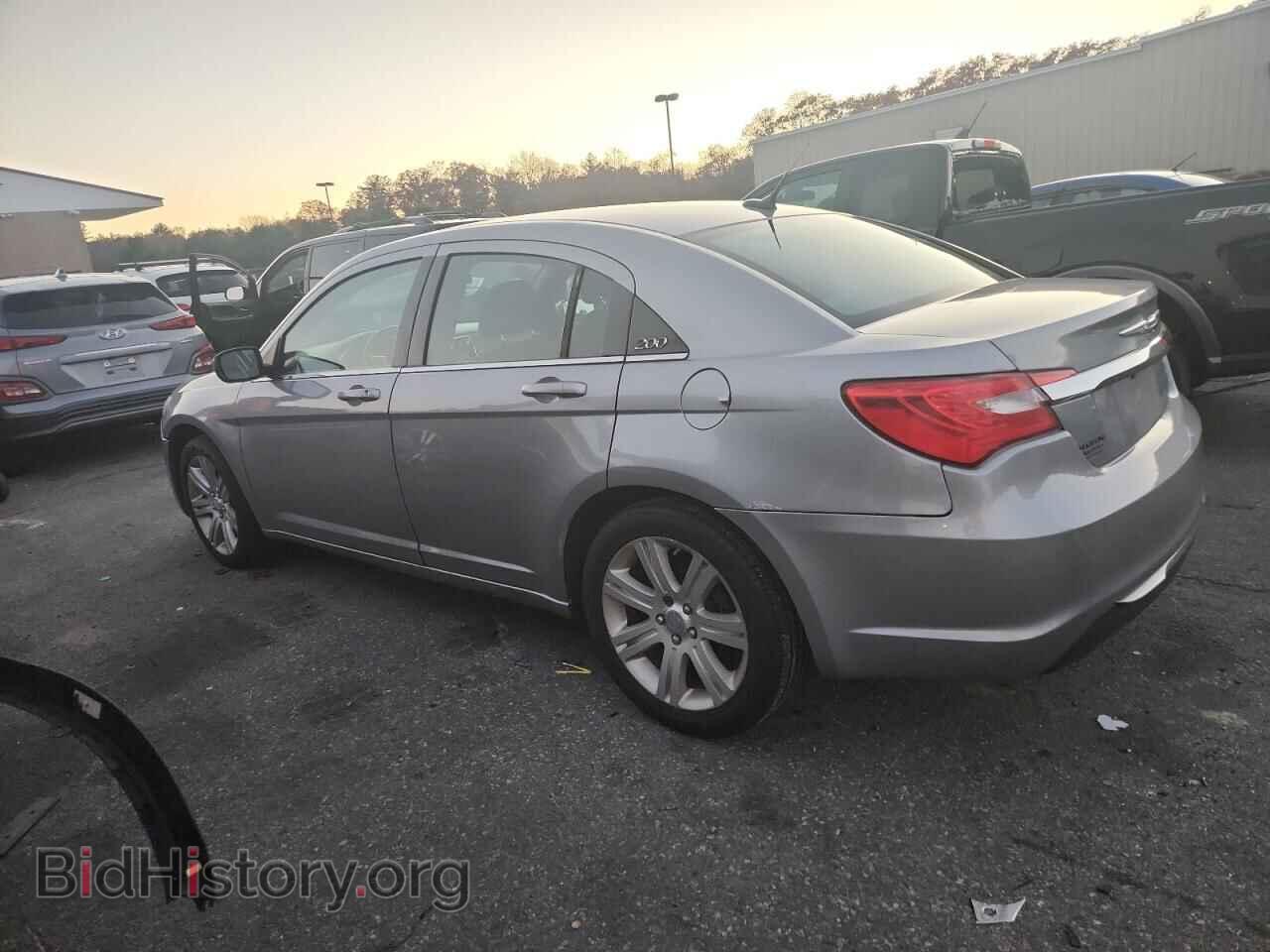 2013 CHRYSLER 200 - VIN: 1C3CCBBB0DN510232 - Фото 2