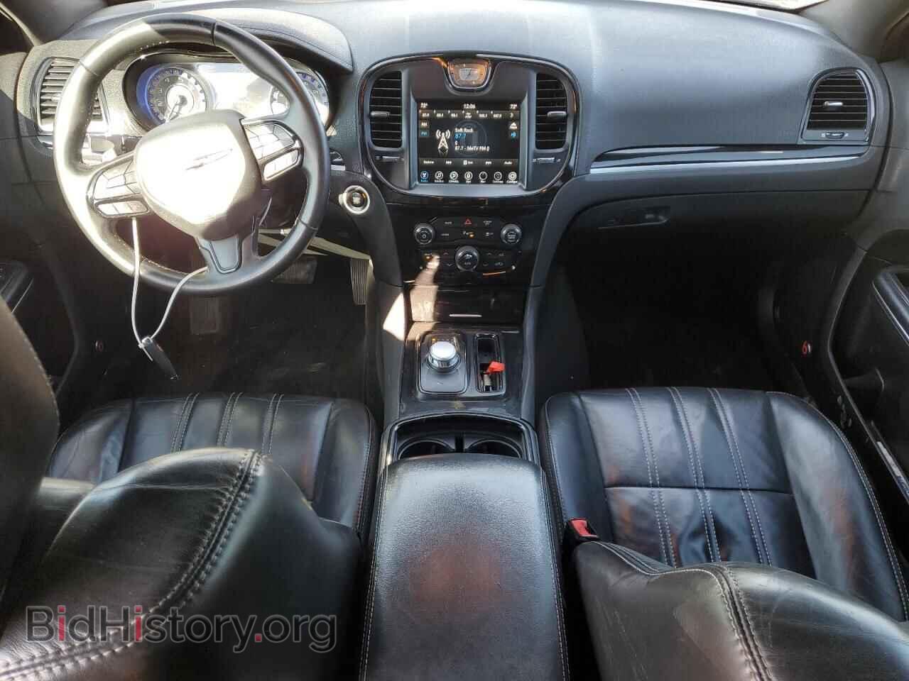 2017 CHRYSLER 300 - VIN: 2C3CCAGG0HH553465 - Фото 8