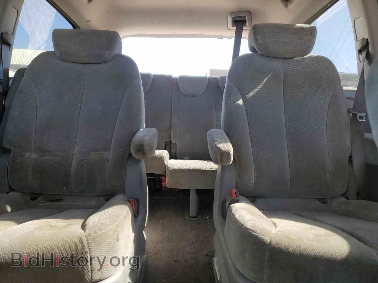 2006 KIA All Models - VIN: KNDMB233966033727 - Фото 10