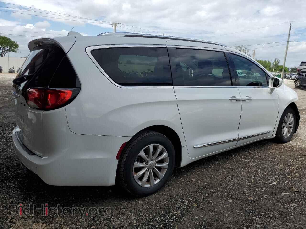 2018 CHRYSLER PACIFICA - VIN: 2C4RC1BG0JR142807 - Фото 3