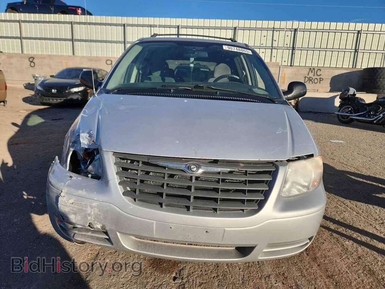 2005 CHRYSLER MINIVAN - VIN: 1C4GP45R05B438862 - Photo 5