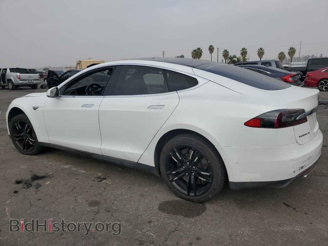 2015 TESLA MODEL S - VIN: 5YJSA1S28FF088199 - Фото 2