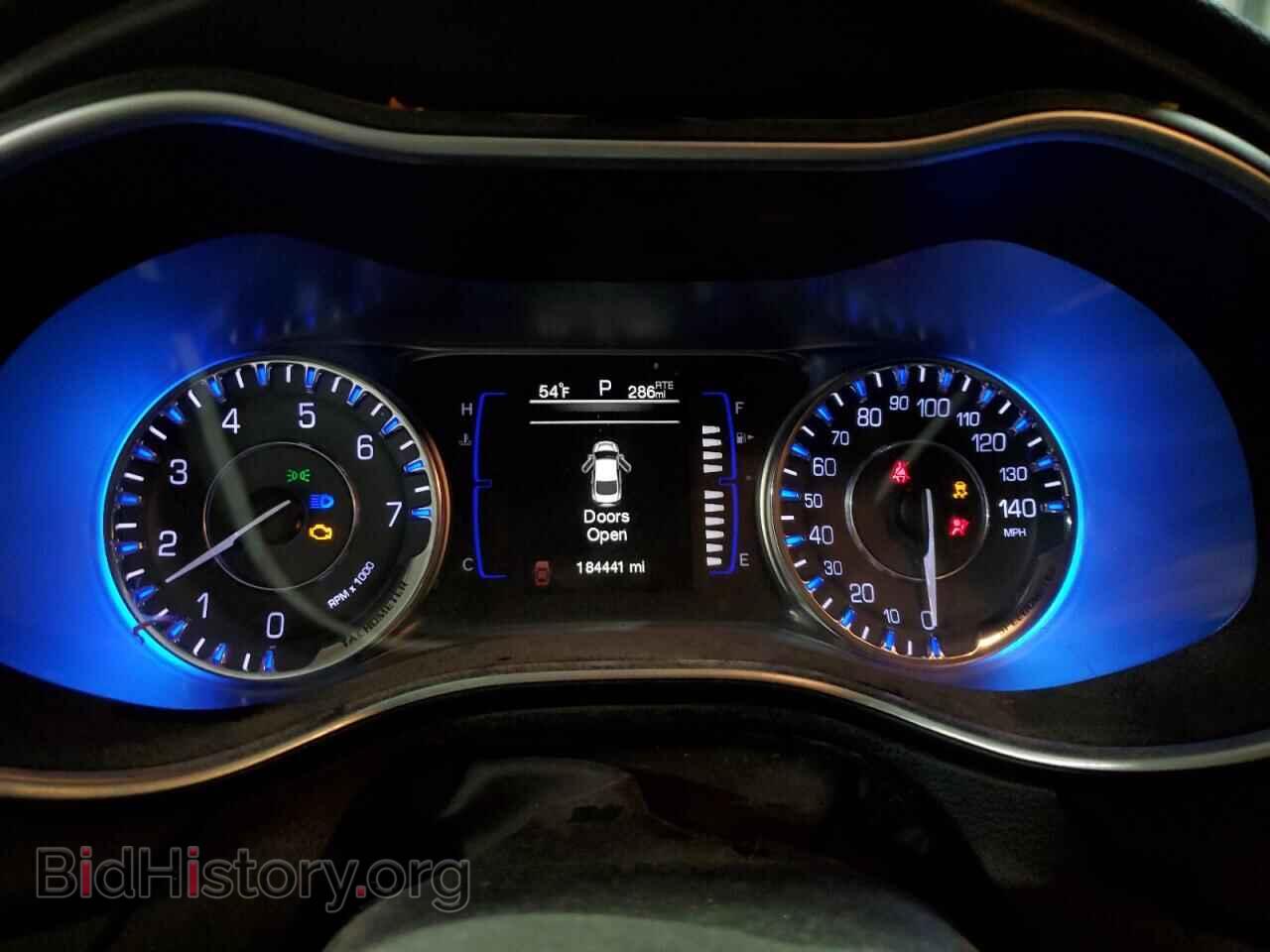 2015 CHRYSLER 200 - VIN: 1C3CCCAB9FN751992 - Фото 9