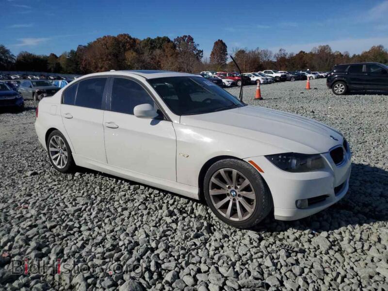 2011 BMW 3 SERIES (VIN WBAPH7C53BE679658) — фото 4 из 12