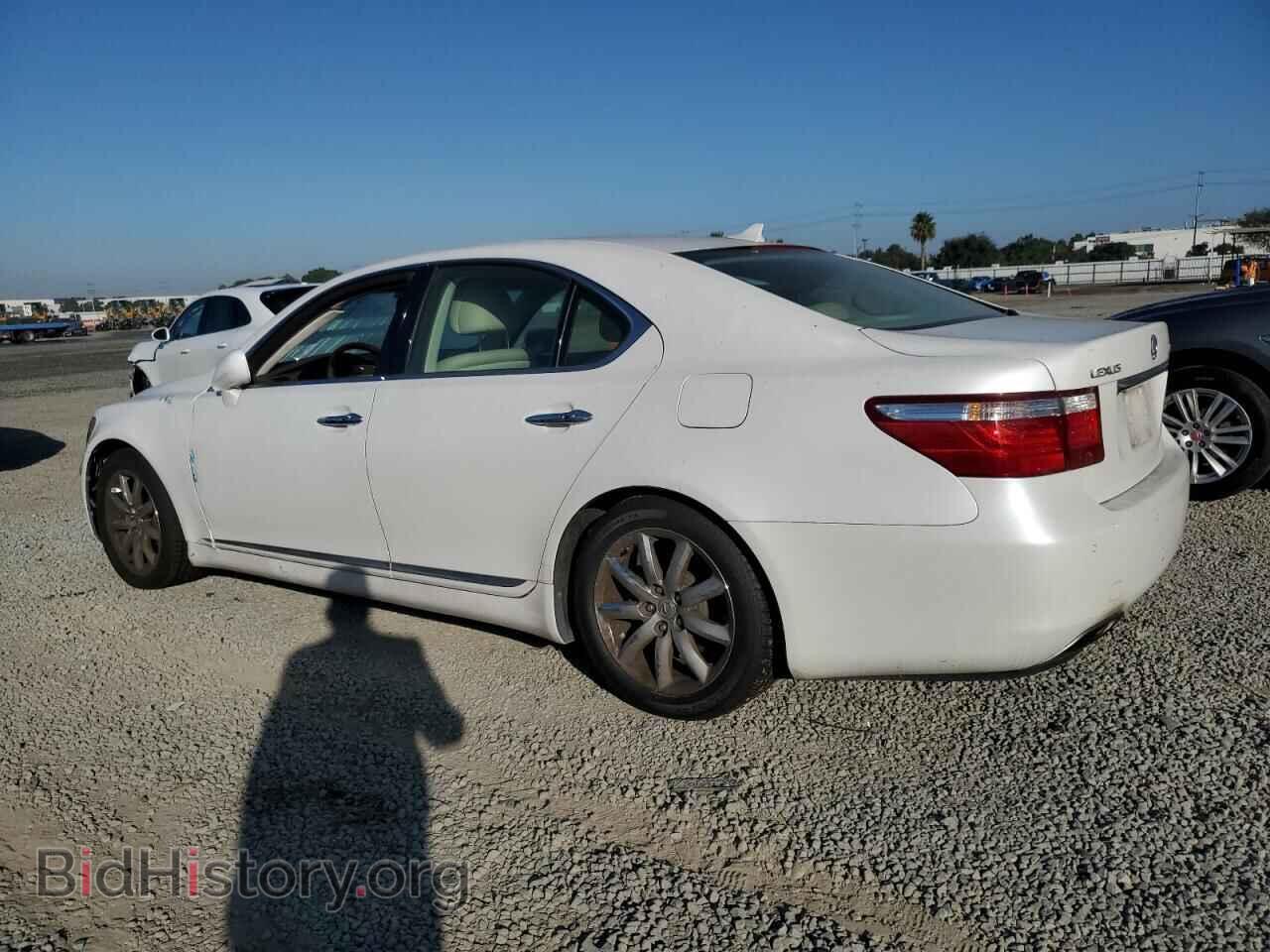 2007 LEXUS LS460 - VIN: JTHBL46F875024304 - Photo 2
