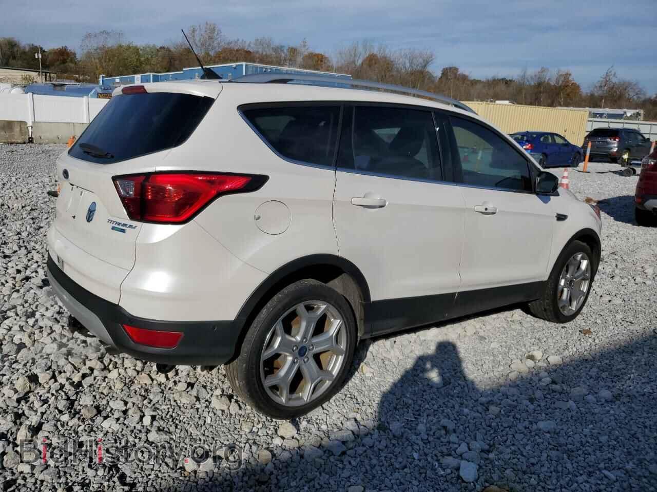 2019 FORD ESCAPE - VIN: 1FMCU9J97KUB45708 - Фото 3