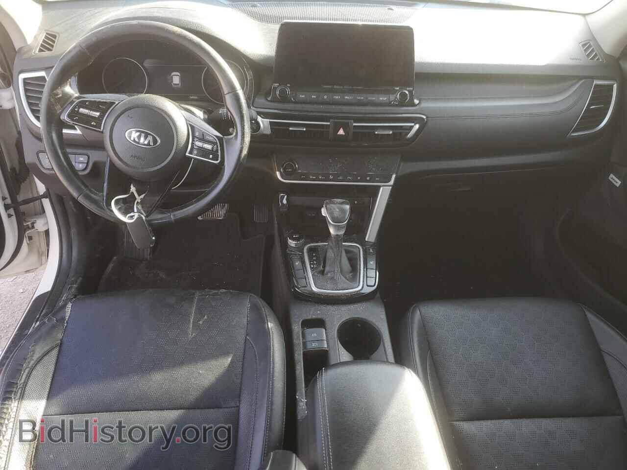 2021 KIA SELTOS - VIN: KNDETCA26M7175431 - Фото 8
