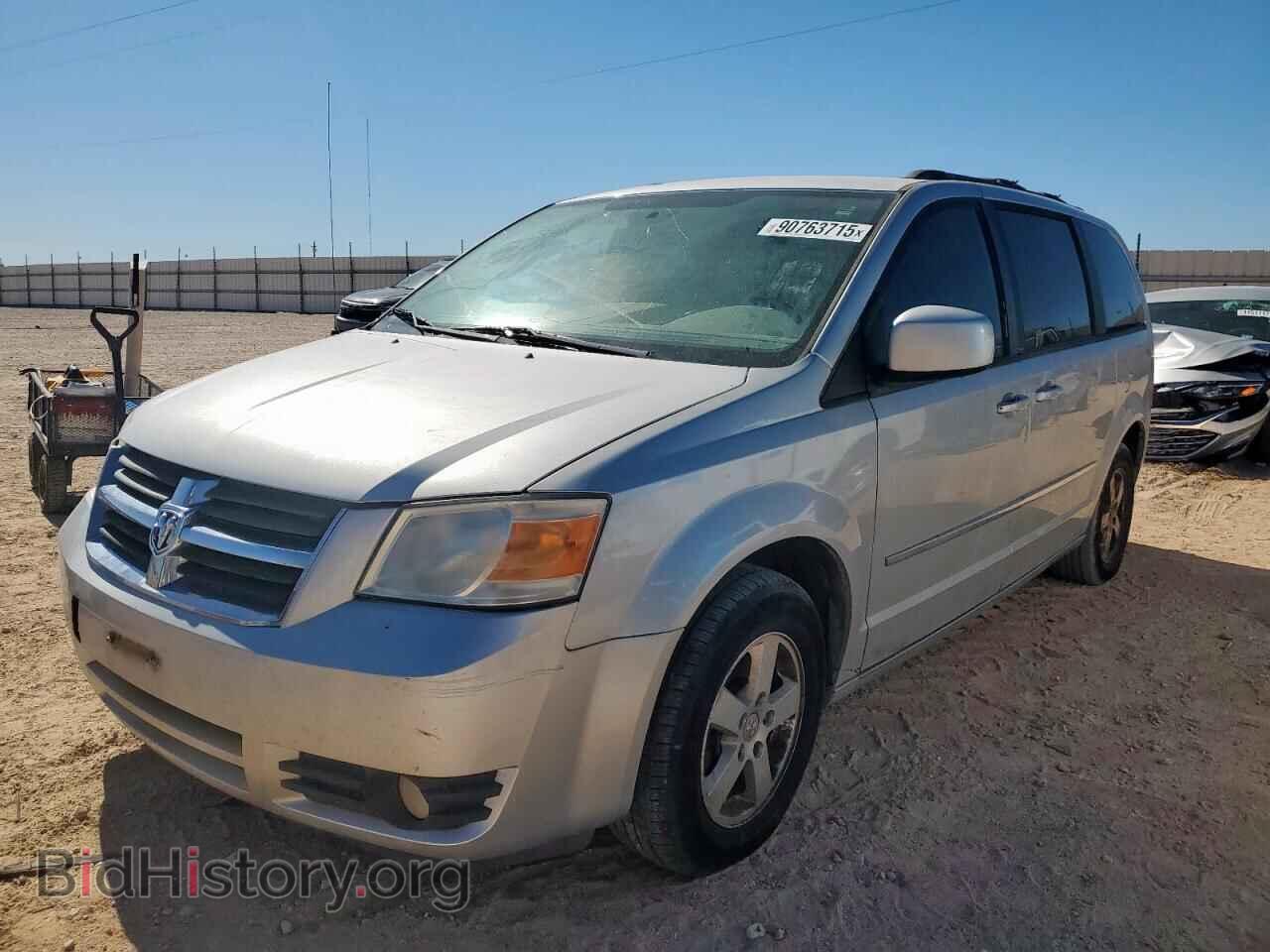 Photo 2D4RN5D16AR146647 - DODGE All Models 2010