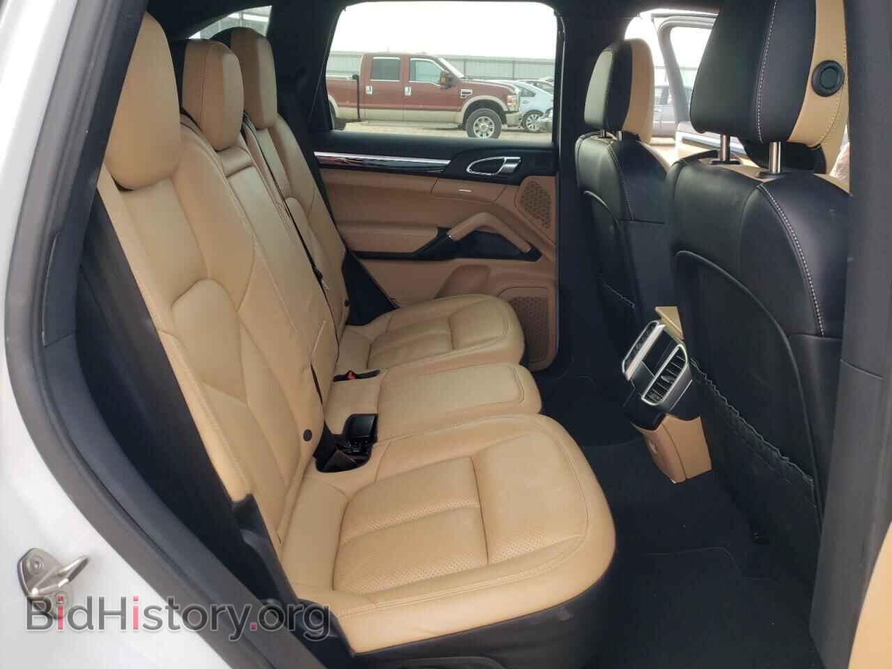 2016 PORSCHE CAYENNE - VIN: WP1AA2A24GLA09207 - Photo 11