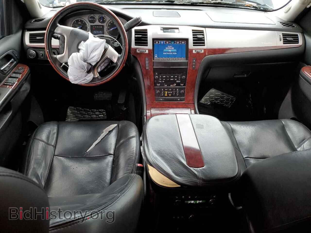 2011 CADILLAC ESCALADE - VIN: 1GYS4CEF3BR273776 - Фото 8