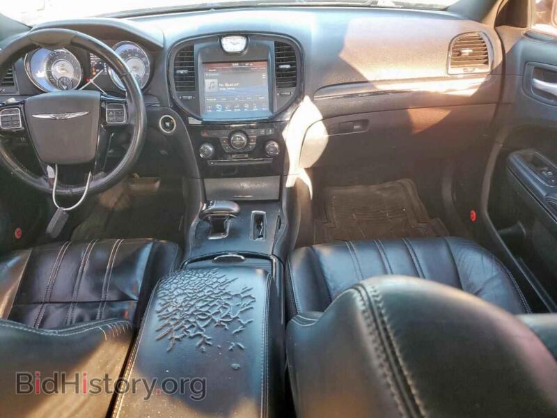 2014 Chrysler 300 (VIN 2C3CCABG9EH380290) — photo 8 of 12