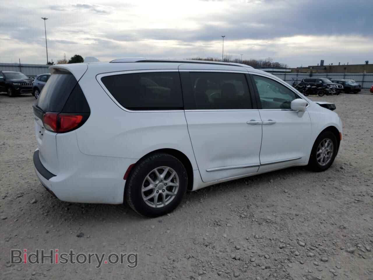 2020 CHRYSLER PACIFICA - VIN: 2C4RC1BGXLR275299 - Фото 3